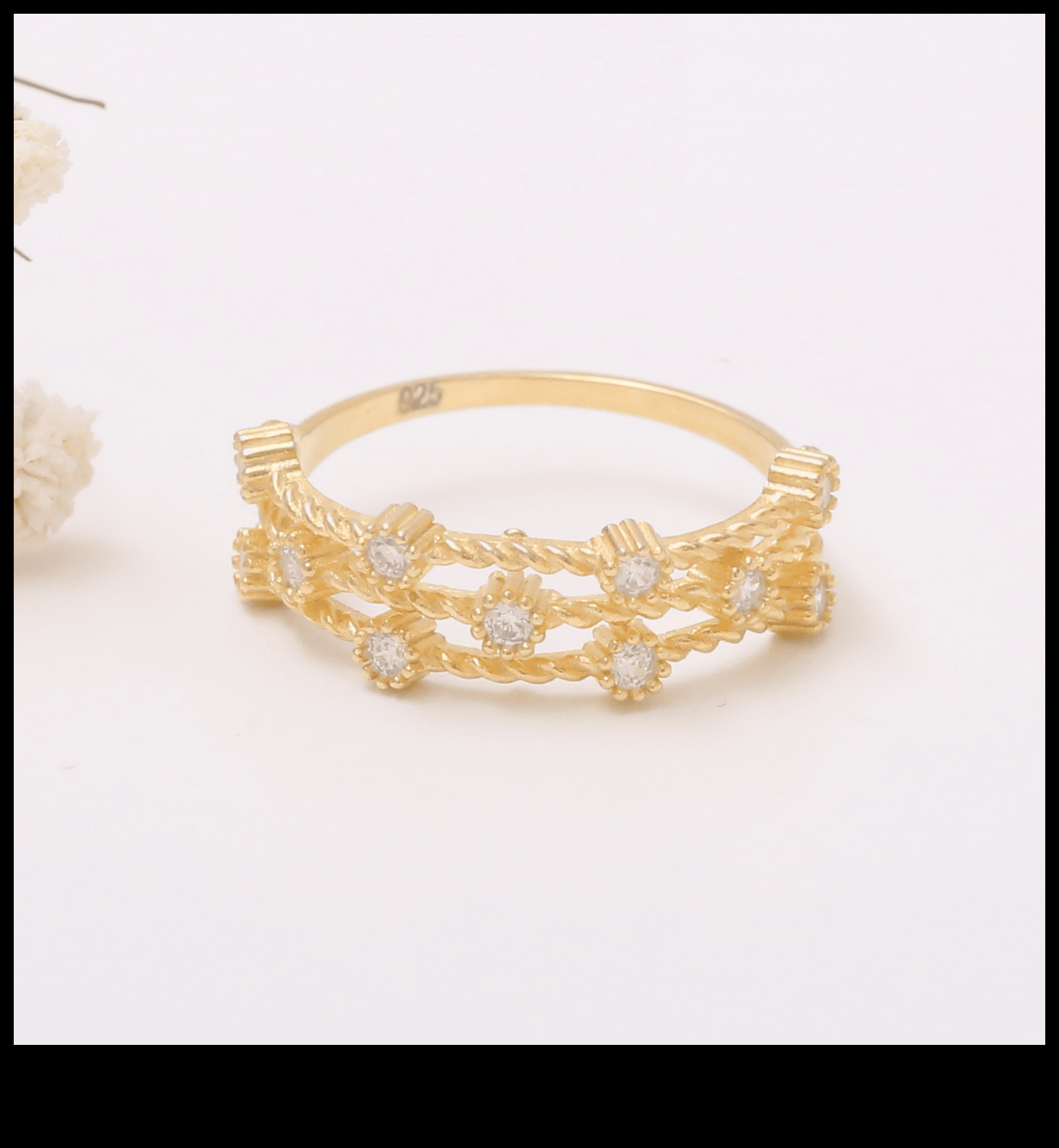 Radiant Reverie: Μεταμορφώστε το στυλ σας με διαχρονικό χρυσό