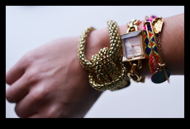 Τολμηρό και όμορφο: Κάντε μια δήλωση με τα εντυπωσιακά βραχιόλια μας