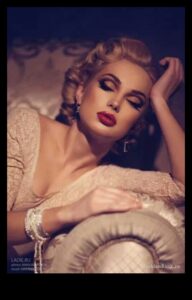 Vintage Glam: Απολαύστε τη διαχρονική γοητεία των κλασικών κομματιών