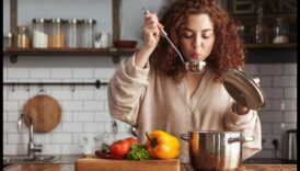 Μαγειρεύοντας με μέση 5 τακτικές για οραθείτε να εμφυσήσετε την αγάπη προκάλεσε κάθε χειροποίητο πιάτο 4 Μαγειρική θαλπωρή: εμπνέει αγάπη σε κάθε σπιτικό πιάτο